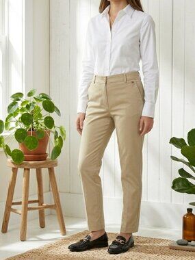 Tommy Hilfiger NWT Beige Chino Pants Slim Straight Mid Rise Size 6